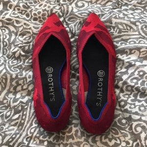 Rothys 8.5 red cameo